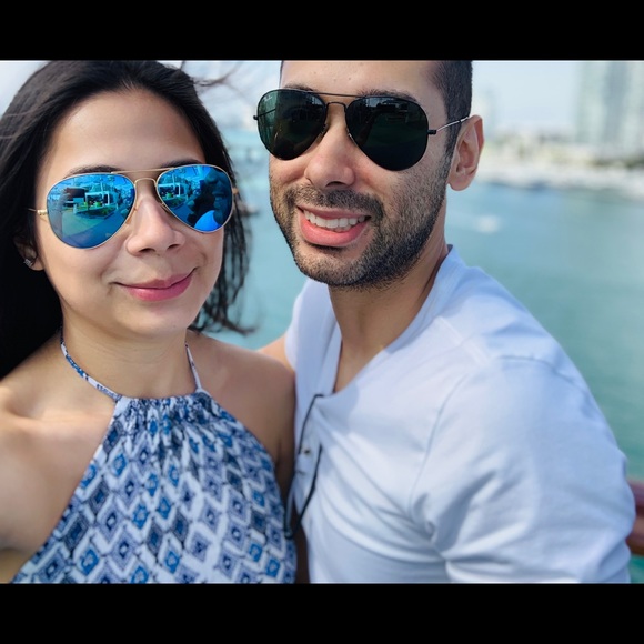 Meet your Posher, Marilyn - Picture 2 of 2